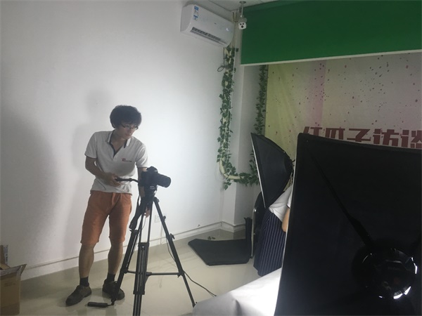 洗涤剂广告都能这么帅！还以为是阿汤哥呢！-企业宣传片制作（策划）