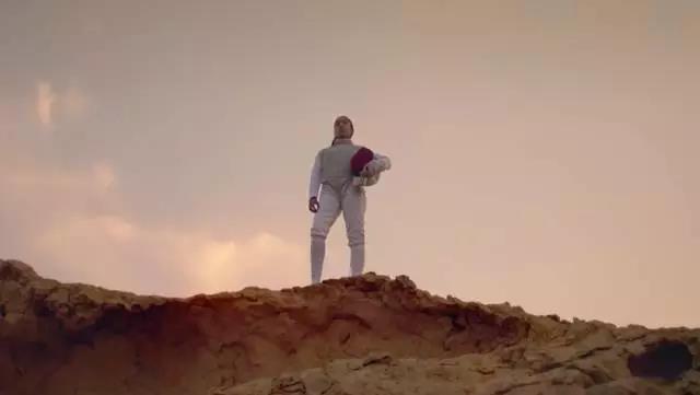 红瓜子比不过耐克,只有一颗浇筑企业宣传片的美丽心灵 红瓜子比不过耐克,只有一颗浇筑企业宣传片的美丽心灵