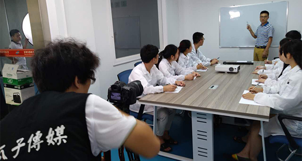 红瓜子传媒企业宣传片拍摄